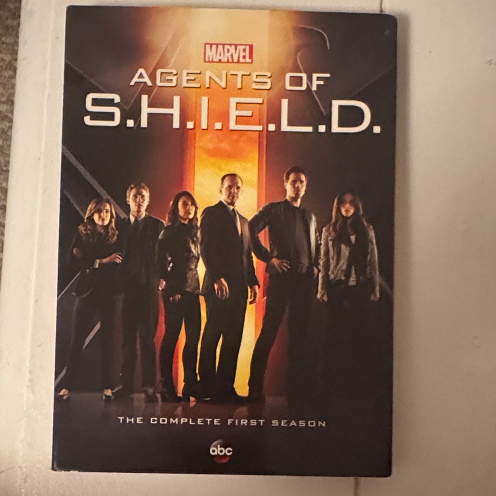 Marvel Agents of S.H.I.E.L.D. Black and Orange Cover